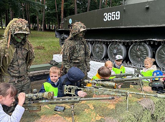 Gr. II Wycieczka do Jednostki wojskowej