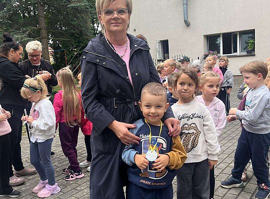 " Dzień Przedszkolaka - radość zabawa, niech trwa sportowa dziś olimpiada"