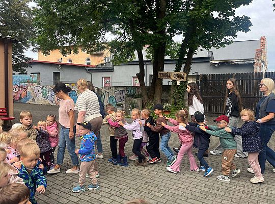 " Dzień Przedszkolaka - radość zabawa, niech trwa sportowa dziś olimpiada"