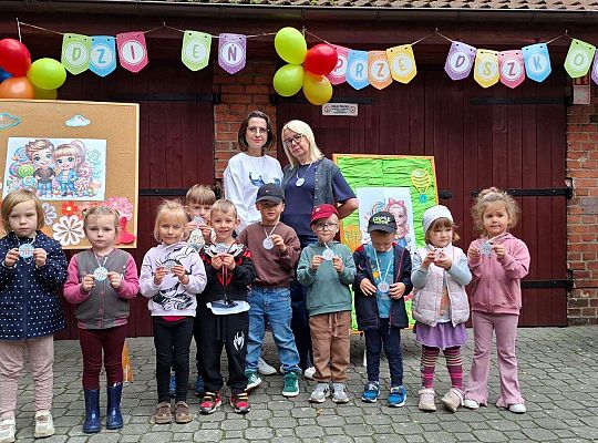 " Dzień Przedszkolaka - radość zabawa, niech trwa sportowa dziś olimpiada"