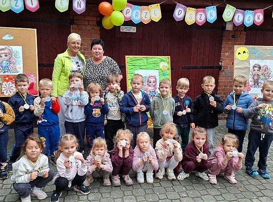 " Dzień Przedszkolaka - radość zabawa, niech trwa sportowa dziś olimpiada"