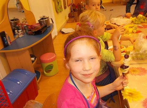 Owocowe szaszłyki gr iv