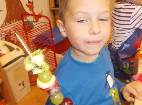 Owocowe szaszłyki gr iv