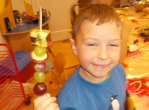 Owocowe szaszłyki gr iv