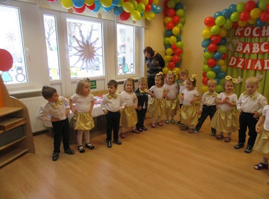 Maluchy dzien babci cz2