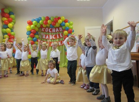 Maluchy dzien babci cz2