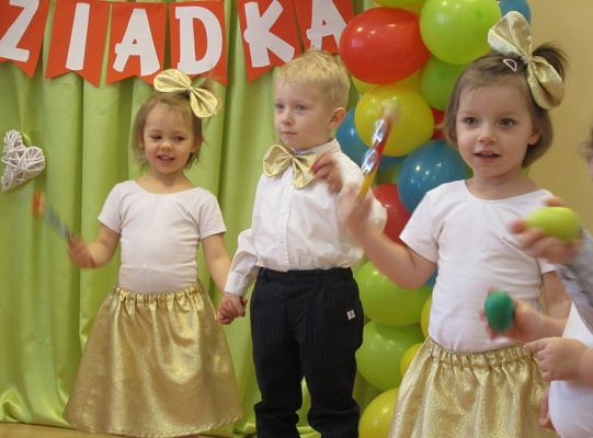 Maluchy dzien babci cz2