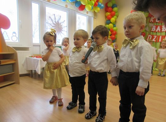 Maluchy dzien babci cz2