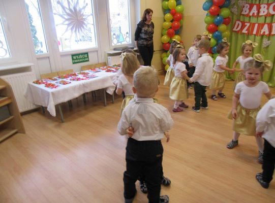 Maluchy dzien babci cz2