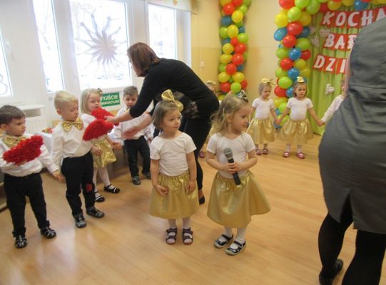 Maluchy dzien babci cz2