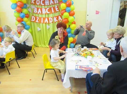 Maluchy dzien babci cz2