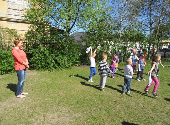 Ruchowe na podwórku