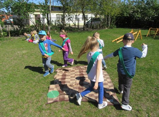 Ruchowe na podwórku