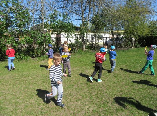 Ruchowe na podwórku