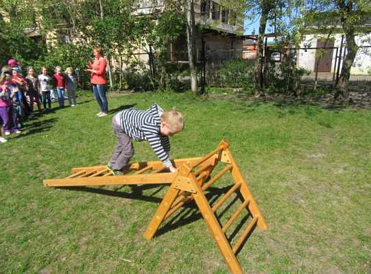 Ruchowe na podwórku