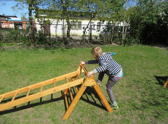 Ruchowe na podwórku