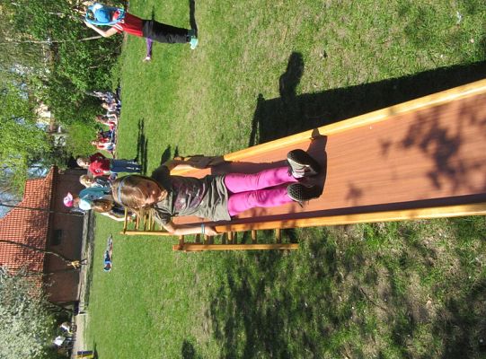 Ruchowe na podwórku