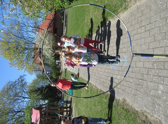 Ruchowe na podwórku