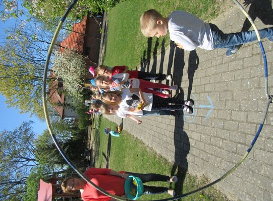 Ruchowe na podwórku