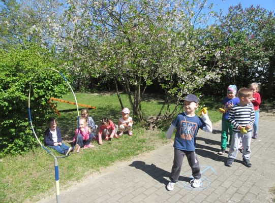 Ruchowe na podwórku