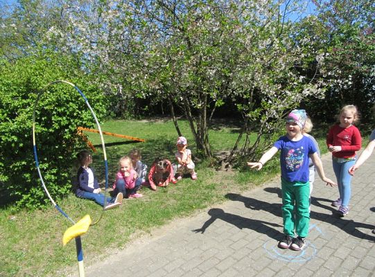 Ruchowe na podwórku