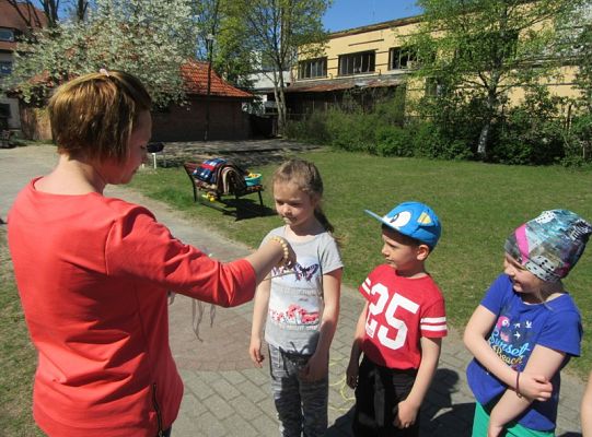 Ruchowe na podwórku