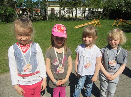 Ruchowe na podwórku