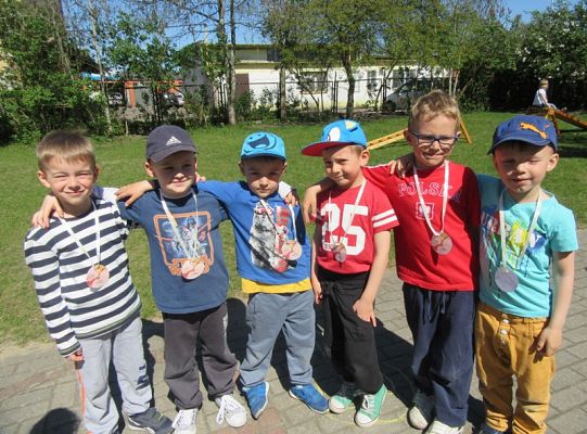 Ruchowe na podwórku