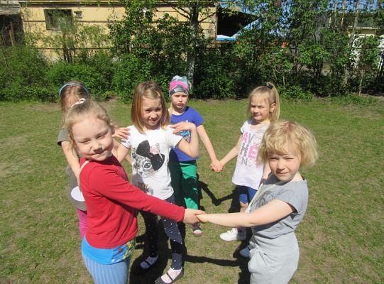 Ruchowe na podwórku