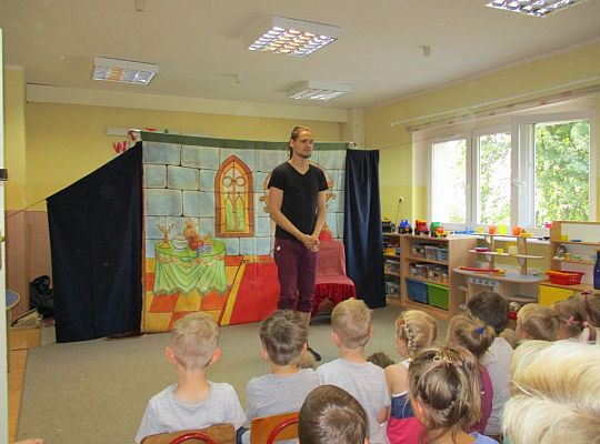 Teatrzyk \"śpiąca królewna\"