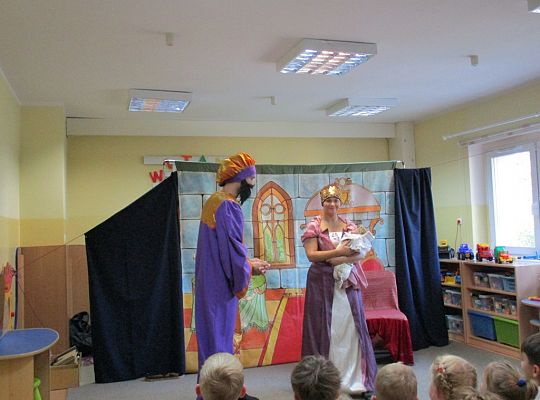 Teatrzyk \"śpiąca królewna\"