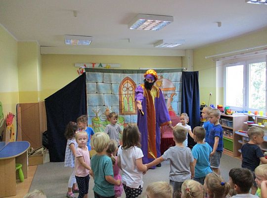 Teatrzyk \"śpiąca królewna\"