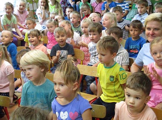 Teatrzyk \"śpiąca królewna\"