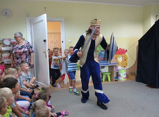 Teatrzyk \"śpiąca królewna\"