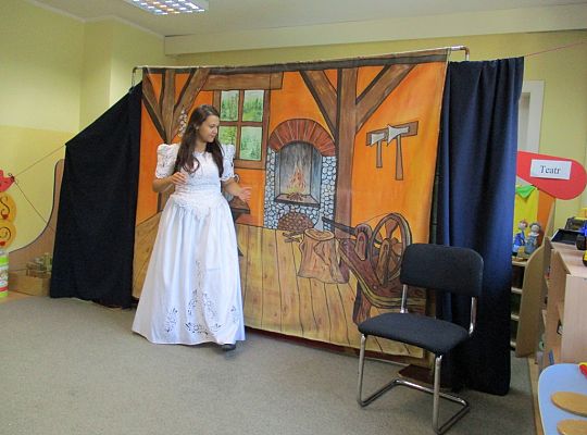 Teatrzyk \"śpiąca królewna\"