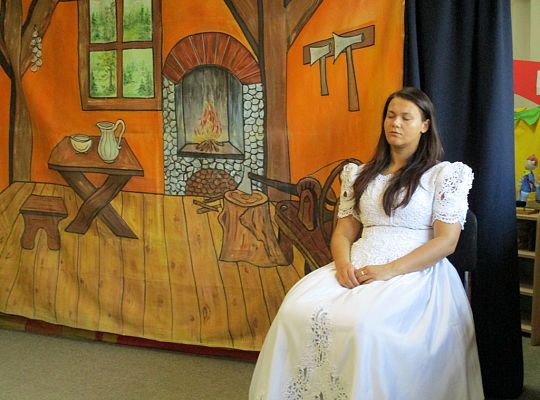 Teatrzyk \"śpiąca królewna\"