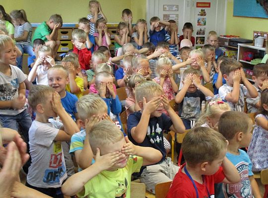 Teatrzyk \"śpiąca królewna\"