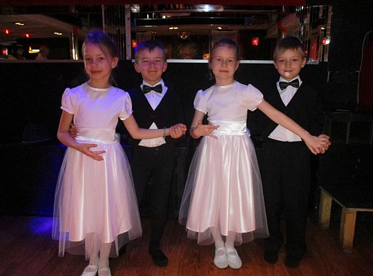 Występy dla Seniorów w Różanej Grupa 4