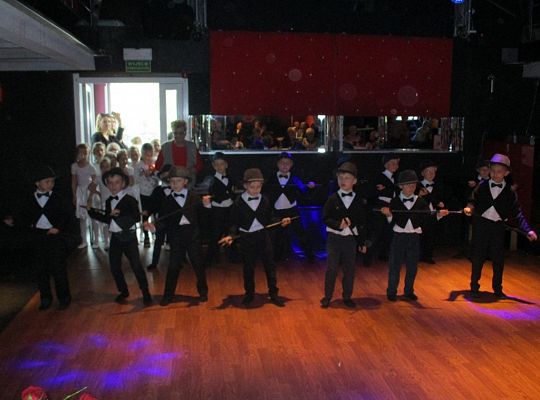 Występy dla Seniorów w Różanej Grupa 4