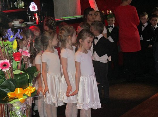 Występy dla Seniorów w Różanej Grupa 4