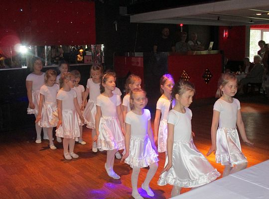 Występy dla Seniorów w Różanej Grupa 4