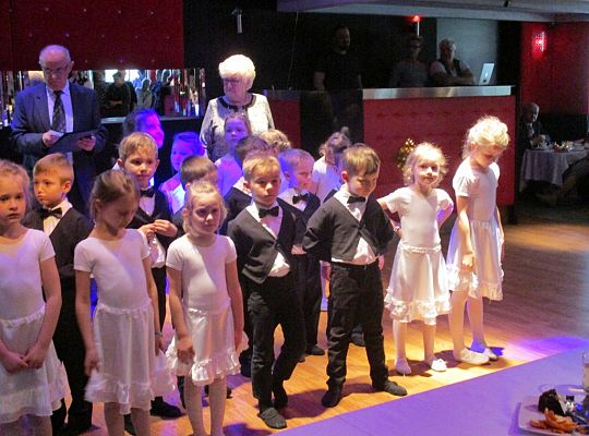 Występy dla Seniorów w Różanej Grupa 4