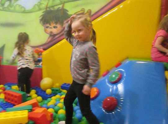 Zabawy w Smykolandii Grupa 1, Grupa 2