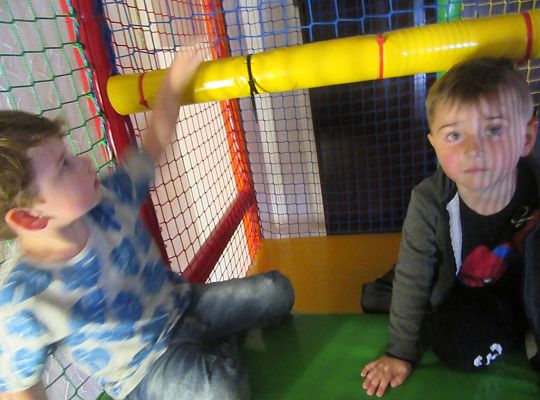 Zabawy w Smykolandii Grupa 1, Grupa 2