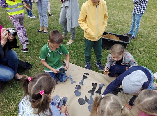 Konkurs plastyczny "Archeolog"