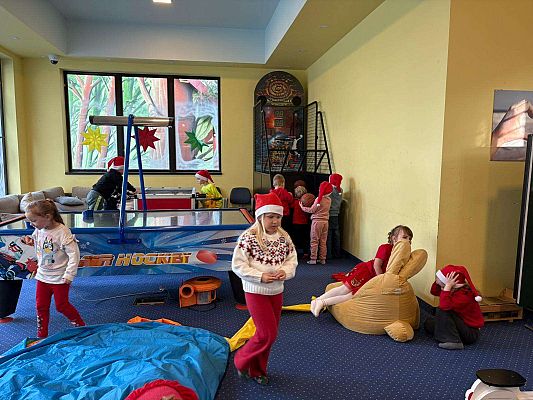 Gr.II, III, IV Wycieczka do wioski Mikołaja w Rowach