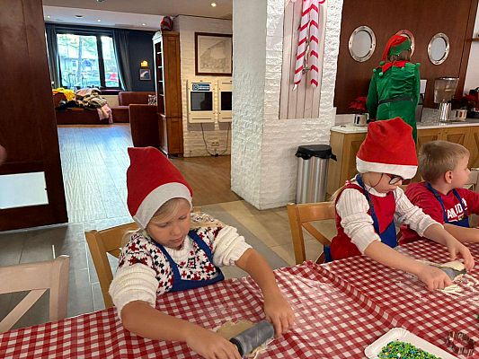 Gr.II, III, IV Wycieczka do wioski Mikołaja w Rowach