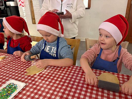 Gr.II, III, IV Wycieczka do wioski Mikołaja w Rowach